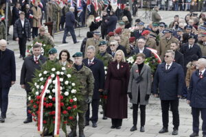 Kielce. Święto Niepodległości. Uroczystości na Placu Wolności - Radio Kielce