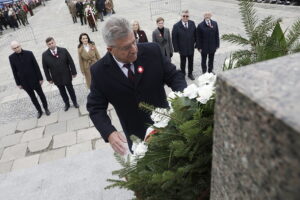 Kielce. Święto Niepodległości. Uroczystości na Placu Wolności - Radio Kielce