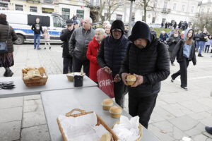 Kielce. Święto Niepodległości. Uroczystości na Placu Wolności - Radio Kielce