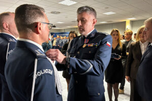 Nowi funkcjonariusze w świętokrzyskiej policji - Radio Kielce Nowi funkcjonariusze w świętokrzyskiej policji - Radio Kielce