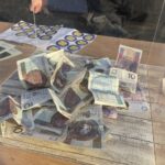 02.11.2025. Sandomierz. Cmentarz katedralny. Kwesta / Fot. Grażyna Szlęzak-Wójcik - Radio Kielce