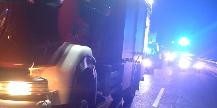 Nocna ewakuacja w jednym z kieleckich bloków - Radio Kielce Nocna ewakuacja w jednym z kieleckich bloków