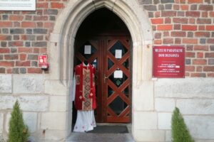 13.11.2025. Wiślica. Muzeum Parafialne Dom Długosza / Fot. Marta Gajda-Kruk - Radio Kielce