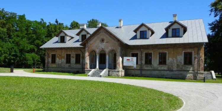 Dwór w Ruszczy odzyska dawny blask