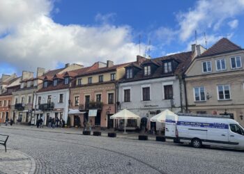 Będzie kolejna rewitalizacja na sandomierskiej starówce - Radio Kielce 18.11.2025. Sandomierz. Starówka, Rynek / Fot. Grażyna Szlęzak-Wójcik - Radio Kielce