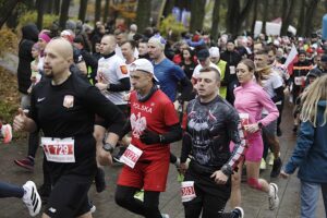 Setki osób pobiegło w Kielcach dla Niepodległej - Radio Kielce 09.11.2025. Kielce. Bieg Niepodległości / Fot. Jarosław Kubalski - Radio Kielce