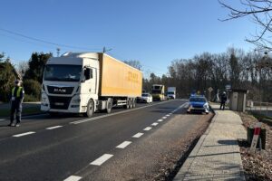 18.11.2025. Janowice. Protest mieszkańców / Fot. Marcin Marszałek - Radio Kielce