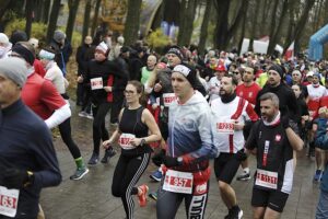 Setki osób pobiegło w Kielcach dla Niepodległej - Radio Kielce 09.11.2025. Kielce. Bieg Niepodległości / Fot. Jarosław Kubalski - Radio Kielce