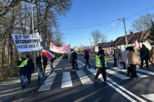 18.11.2025. Janowice. Protest mieszkańców / Fot. Marcin Marszałek - Radio Kielce