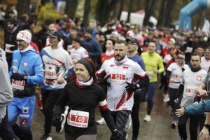 Setki osób pobiegło w Kielcach dla Niepodległej - Radio Kielce 09.11.2025. Kielce. Bieg Niepodległości / Fot. Jarosław Kubalski - Radio Kielce