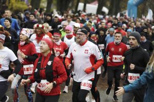 Setki osób pobiegło w Kielcach dla Niepodległej - Radio Kielce 09.11.2025. Kielce. Bieg Niepodległości / Fot. Jarosław Kubalski - Radio Kielce