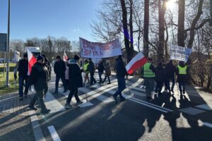 18.11.2025. Janowice. Protest mieszkańców / Fot. Marcin Marszałek - Radio Kielce