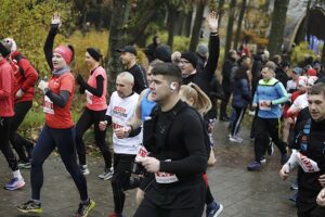 Setki osób pobiegło w Kielcach dla Niepodległej - Radio Kielce 09.11.2025. Kielce. Bieg Niepodległości / Fot. Jarosław Kubalski - Radio Kielce