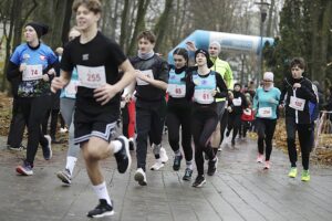 Setki osób pobiegło w Kielcach dla Niepodległej - Radio Kielce 09.11.2025. Kielce. Bieg Niepodległości / Fot. Jarosław Kubalski - Radio Kielce