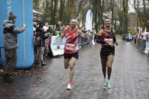 Setki osób pobiegło w Kielcach dla Niepodległej - Radio Kielce 09.11.2025. Kielce. Bieg Niepodległości / Fot. Jarosław Kubalski - Radio Kielce