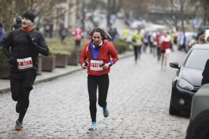 Setki osób pobiegło w Kielcach dla Niepodległej - Radio Kielce 09.11.2025. Kielce. Bieg Niepodległości / Fot. Jarosław Kubalski - Radio Kielce