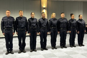 Nowi funkcjonariusze w świętokrzyskiej policji - Radio Kielce Nowi funkcjonariusze w świętokrzyskiej policji - Radio Kielce