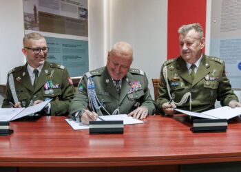 Źródło: 8 Dywizja Piechot Armii Krajowej