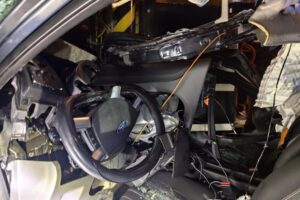 Wypadek na przejeździe kolejowym. Ranna kobieta w ciąży - Radio Kielce 07.11.2025. Szczeka. Wypadek na przejeździe kolejowym / Fot. KPP Staszów