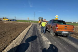 W powiecie sandomierskim zakończyły się ważne inwestycje drogowe - Radio Kielce W powiecie sandomierskim zakończyły się ważne inwestycje drogowe