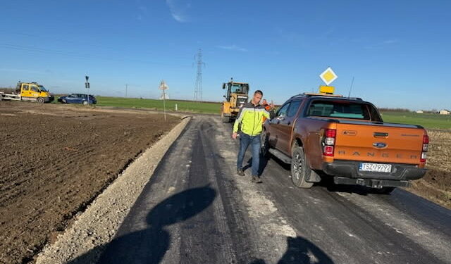 W powiecie sandomierskim zakończyły się ważne inwestycje drogowe - Radio Kielce W powiecie sandomierskim zakończyły się ważne inwestycje drogowe