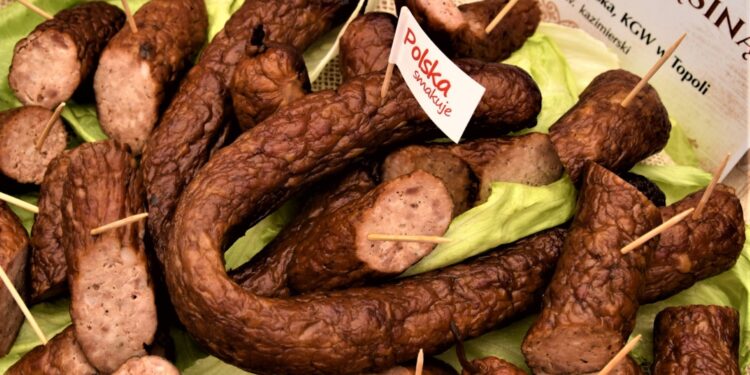 Wędzona kiełbasa z gęsiną z okolic Kazimierzy / Fot. ŚODR