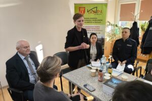 Eksperci dyskutowali na temat nocnego ograniczenia sprzedaży alkoholu - Radio Kielce