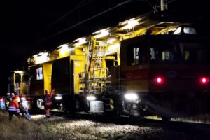 Wypadek na przejeździe kolejowym. Ranna kobieta w ciąży - Radio Kielce 07.11.2025. Szczeka. Wypadek na przejeździe kolejowym / Fot. KPP Staszów