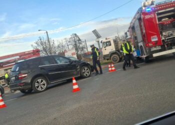 Wypadek na skrzyżowaniu. Do szpitala trafiło 7-miesięczne dziecko