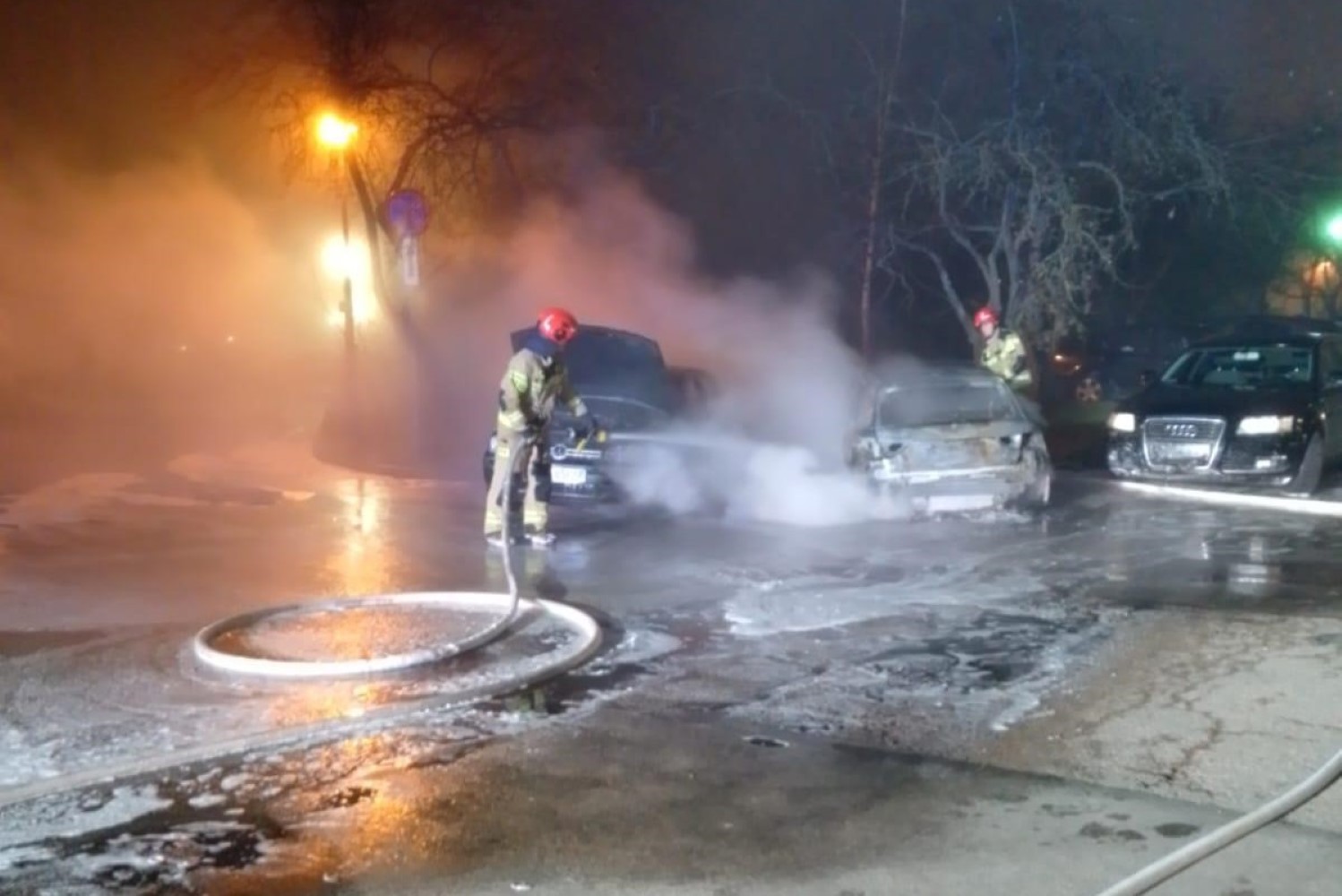 Uwaga kierowcy. Zderzenie na DK74 - Radio Kielce 16.12.2025. Kielce. Pożar samochodów / źródło: straż pożarna