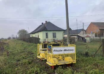 Towarzystwo Przyjaciół Ponidzia planuje reaktywację ruchu turystycznego na trasie dawnej kolejki wąskotorowej w Chrobrzu / Fot. Towarzystwo Przyjaciół Ponidzia