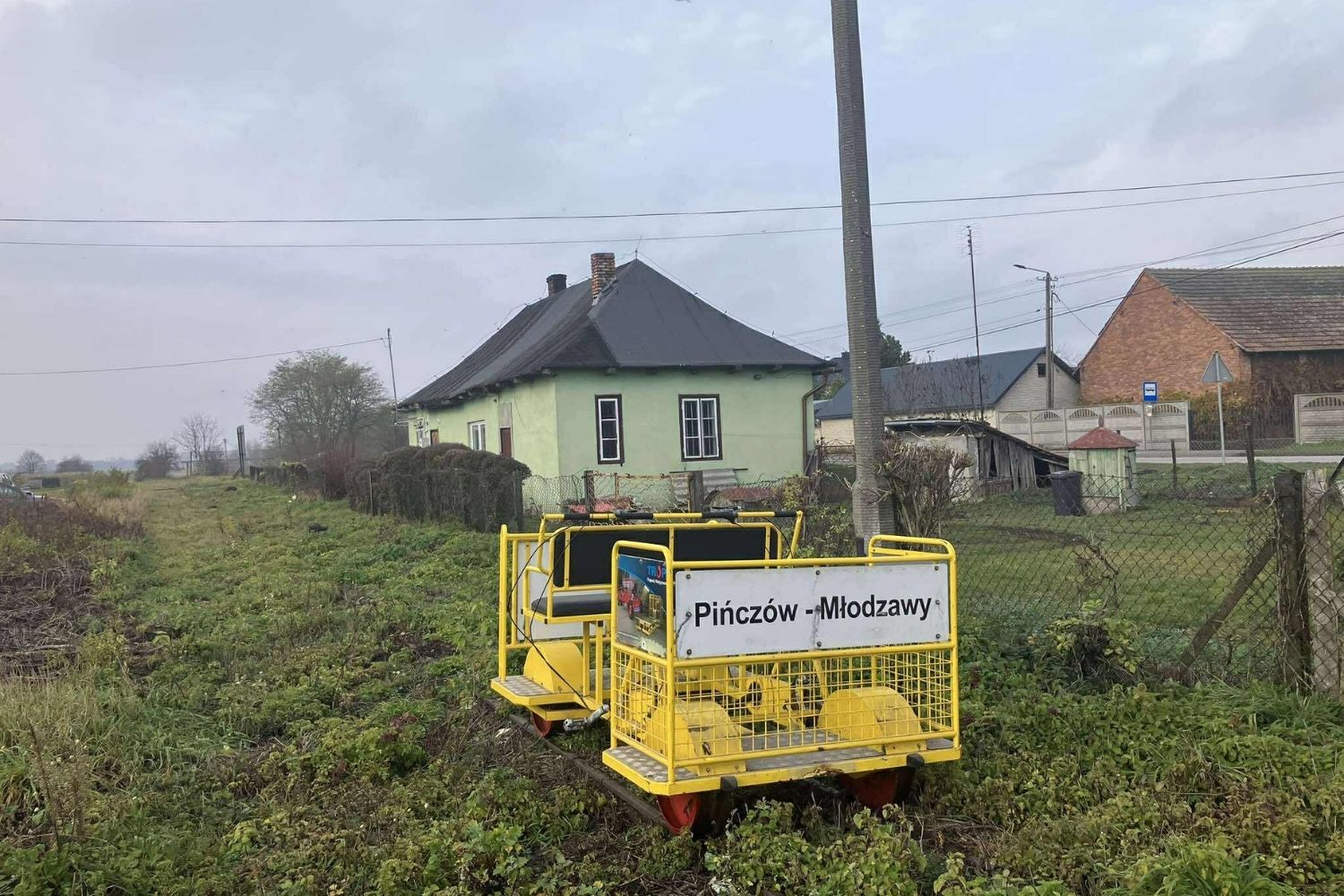 Turystyczne drezyny wracają na kolejne tory Ponidzia