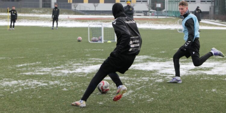 Naprzód wygrał w Krakowie