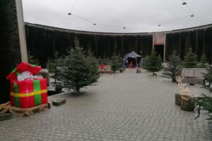 Świąteczne miasteczko w sercu tężni - Radio Kielce 13.12.2025. Busko-Zdrój. Tężnia solankowa / Fot. Marta Gajda-Kruk - Radio Kielce