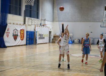 Wysoka wygrana AZS UJK - Radio Kielce 06.12.2025. Kielce. Mecz II ligi koszykarzy AZS UJK Kielce TAURON GTK II Gliwice / Fot. Maciej Makuła - Radio Kielce