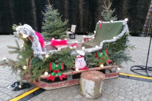 Świąteczne miasteczko w sercu tężni - Radio Kielce 13.12.2025. Busko-Zdrój. Tężnia solankowa / Fot. Marta Gajda-Kruk - Radio Kielce