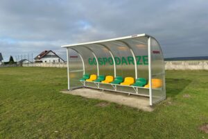 Nowe trybuny na stadionie w Pierzchnicy / Fot. Marcin Marszałek - Radio Kielce