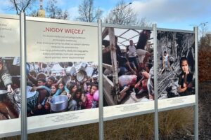 15.12.2025. Kielce. Ogród Wolności. Wystawa „Cisza, która krzyczy” / Fot. Marcin Marszałek - Radio Kielce