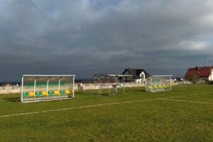 Nowe trybuny na stadionie w Pierzchnicy / Fot. Marcin Marszałek - Radio Kielce