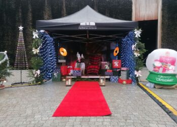 Świąteczne miasteczko w sercu tężni - Radio Kielce 13.12.2025. Busko-Zdrój. Tężnia solankowa / Fot. Marta Gajda-Kruk - Radio Kielce