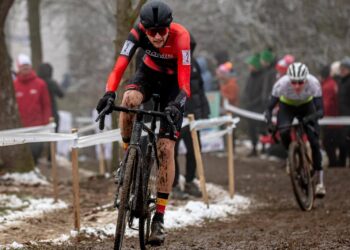 Świetny start Krzysztofa Domina - Radio Kielce Krzysztof Domin / Źródło Świętokrzyski Regionalny Związek Kolarski /Facebook