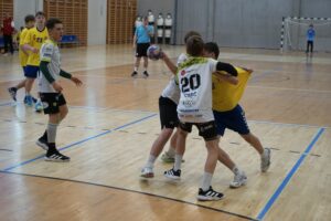 Blisko 1000 młodych szczypiornistów rywalizowało w Turnieju Mikołajkowym - Radio Kielce Blisko 1000 młodych szczypiornistów rywalizowało w Turnieju Mikołajkowym - Radio Kielce