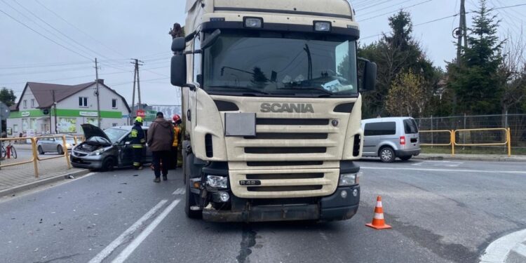 Groźnie wyglądająca kolizja w Klimontowie