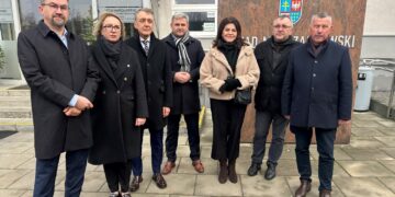 To polityczna rozgrywka kosztem pacjentów - KO i Trzecia Droga komentują wstrzymanie zabiegów w szpitalu