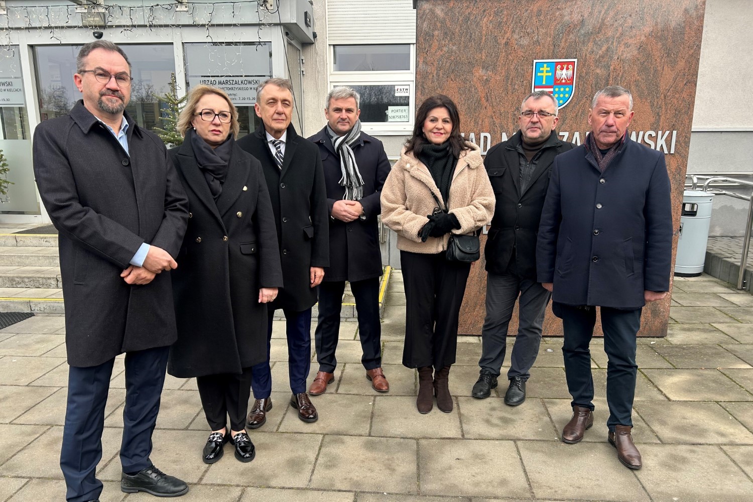 To polityczna rozgrywka kosztem pacjentów – KO i Trzecia Droga komentują wstrzymanie zabiegów w szpitalu