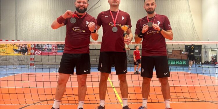 Historyczny sukces Smeczu Włoszczowa. Dwa srebra na mistrzostwach Polski