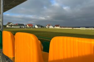 Nowe trybuny na stadionie w Pierzchnicy / Fot. Marcin Marszałek - Radio Kielce