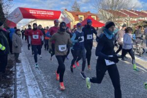 30.12.2025. Szydłów. 44. Uliczne Biegi Sylwestrowe / Fot. Kamil Król - Radio Kielce