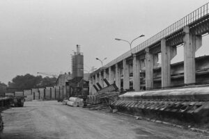 Kielce. Ulica Romualda Mielczarskiego. Lata 1965-1985. Kieleckie Przedsiębiorstwo Robót Mostowych / źródło: fotopolska.eu; zdjęcie z Grupy Kielce Na Przestrzeni Lat
