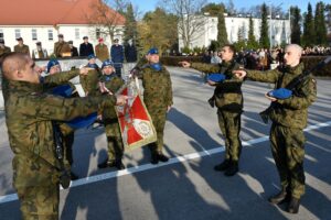 Kolejni żołnierze zasilili szeregi wojska - Radio Kielce 13.12.2025. Kielce. Centrum Przygotowań do Misji Zagranicznych. Przysięga wojskowa / Fot. kpt. Ewa Kózka, rzecznik prasowy CPdMZ